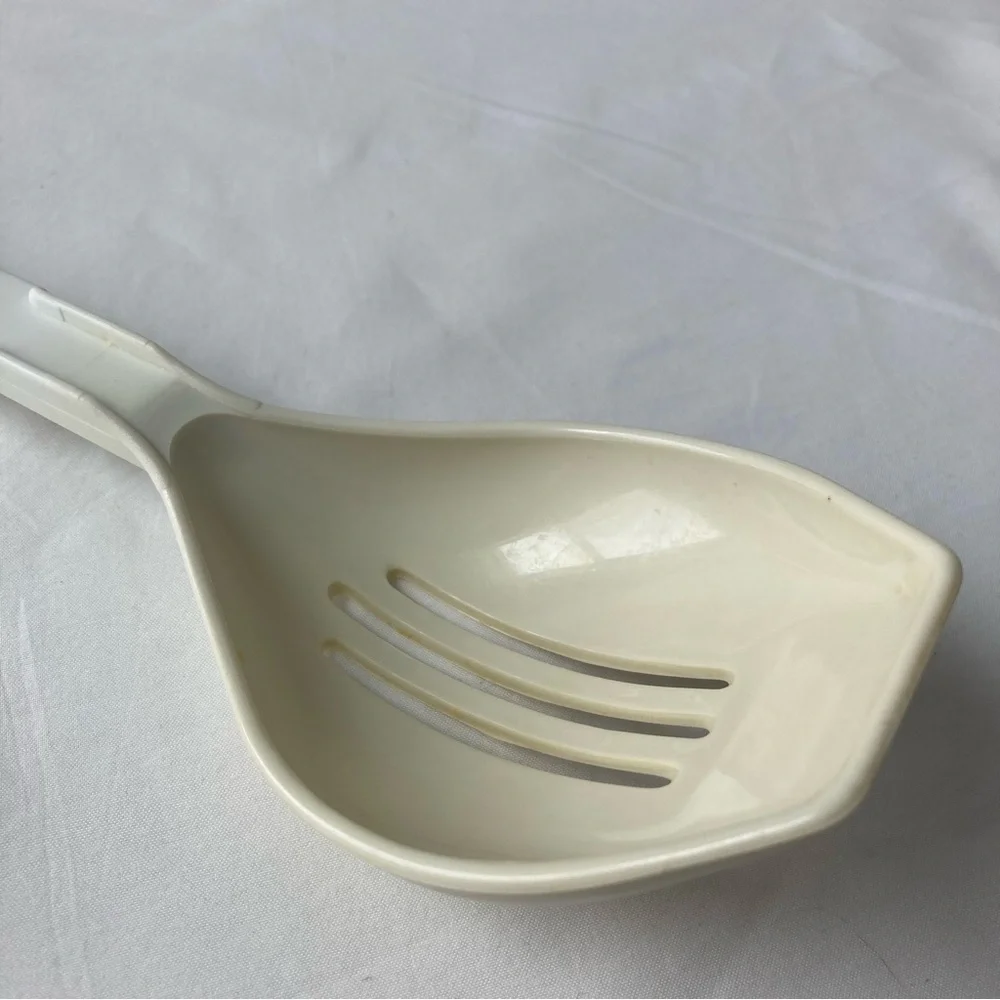 Vintage 90s Pillsbury Doughboy White Plastic Serving Utensil Slotted Spoon 11”